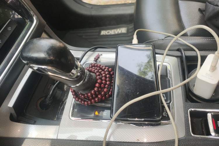 Used Roewe RX5 2016 20T Two-Wheel Drive Automatic Internet Smart Edition Gear Lever