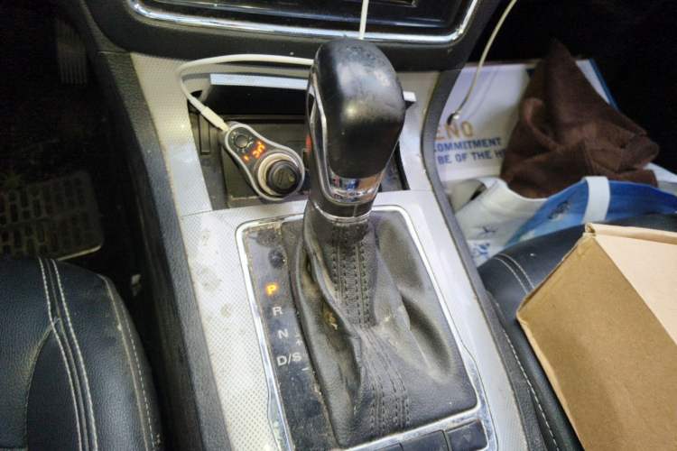 Used Roewe RX5 2016 20T Two-Wheel Drive Automatic Flagship Edition Gear Lever