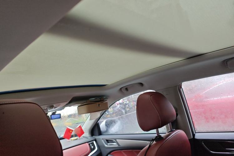 Used Roewe RX5 2016 30T Four-Wheel Drive Automatic Internet Smart Luxury Edition Headliner
