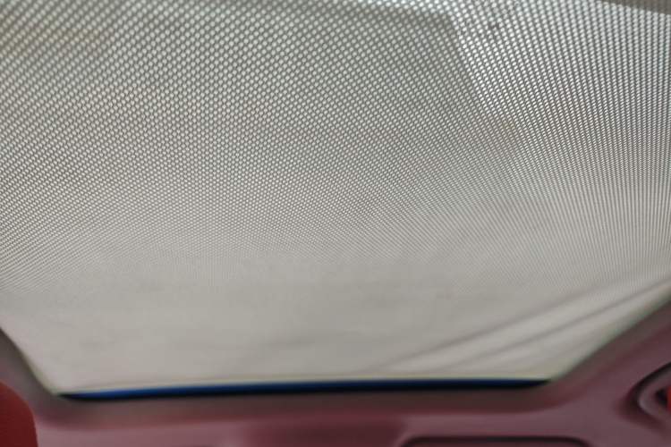 Used Roewe RX5 2016 20T Two-Wheel Drive Automatic Flagship Edition Headliner
