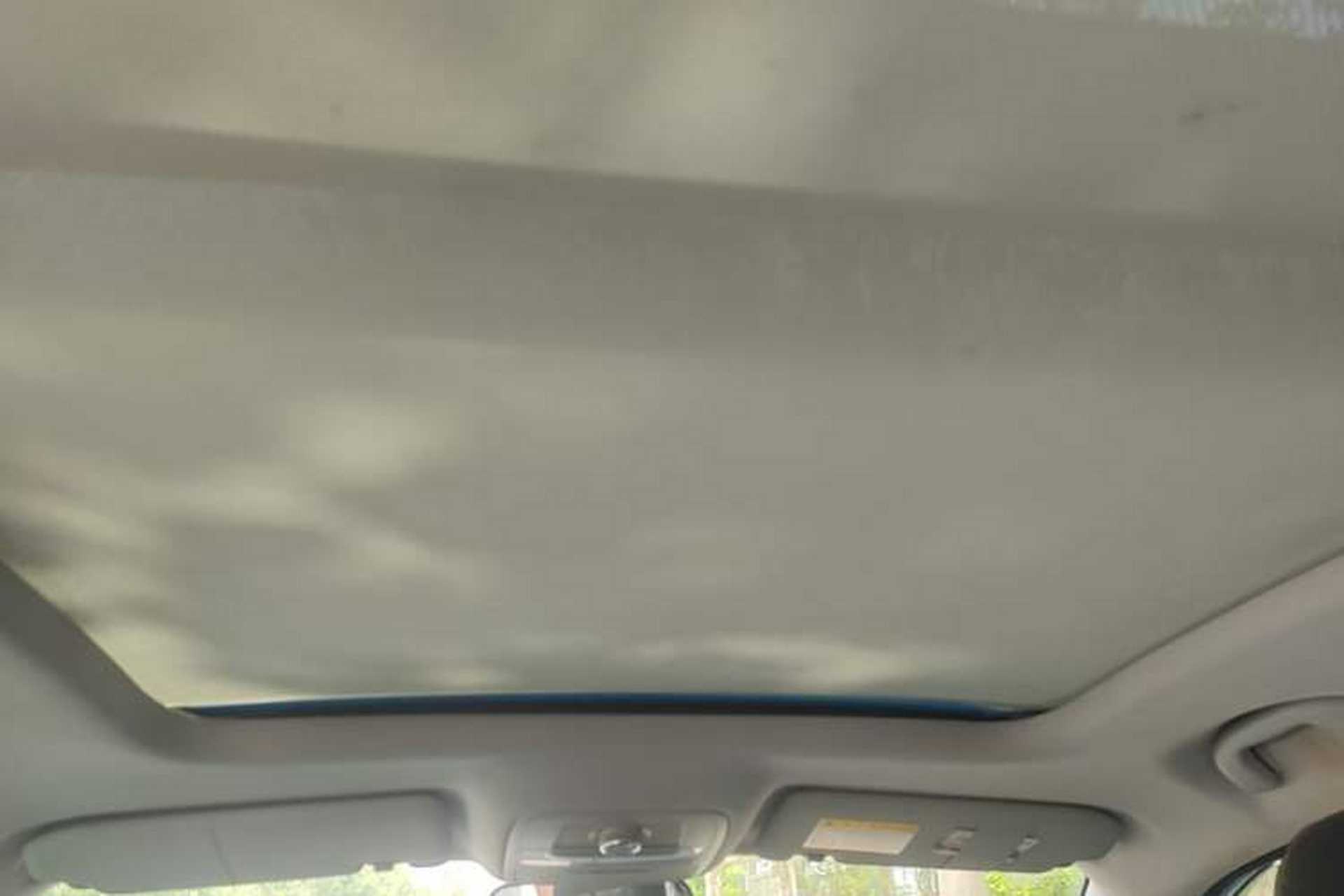 Used Roewe RX5 2016 20T Two-Wheel Drive Manual Flagship Edition Headliner