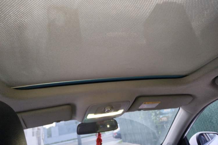 Used Roewe RX5 2016 20T Two-Wheel Drive Automatic Flagship Edition Headliner