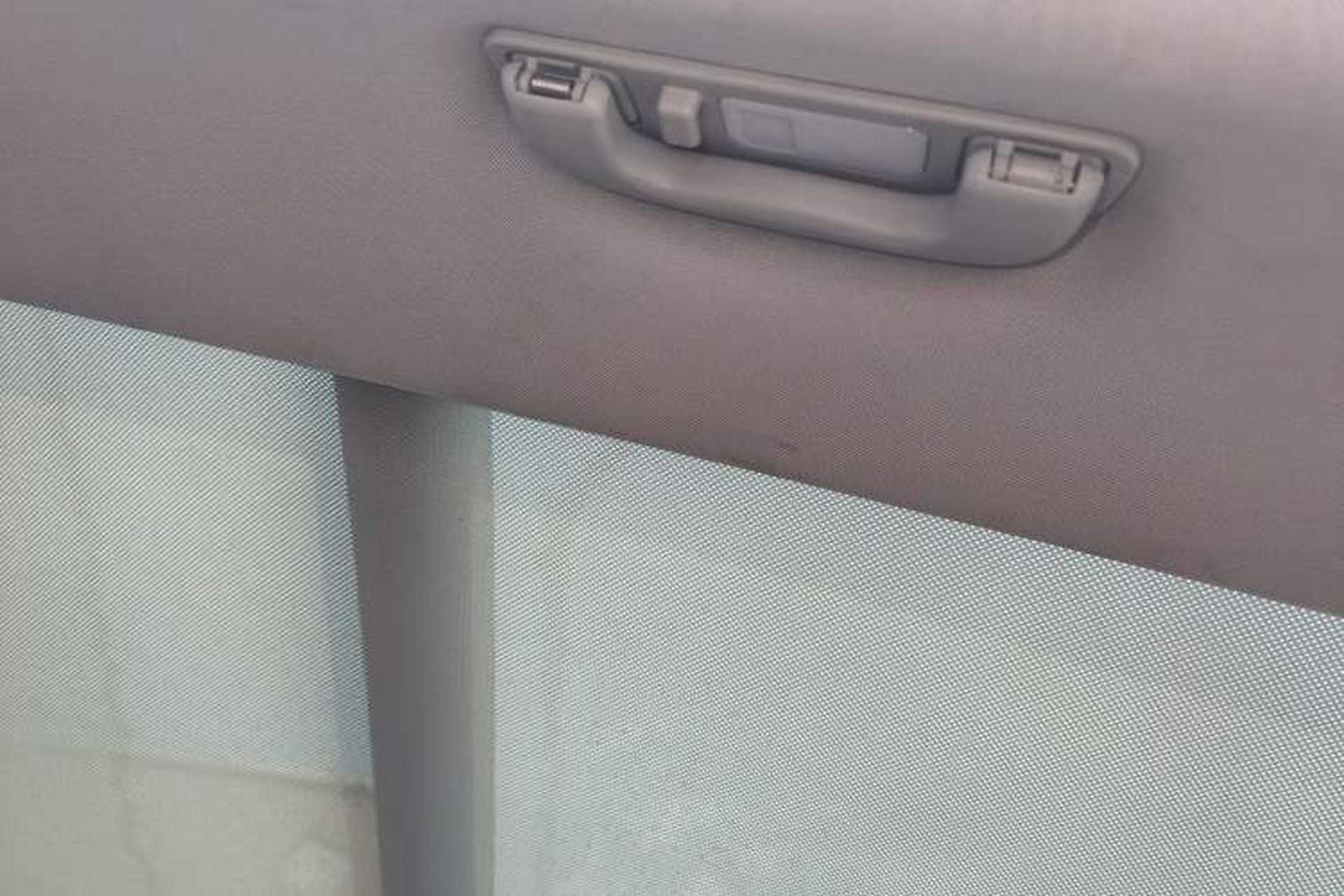 Used Roewe RX5 2016 20T Two-Wheel Drive Automatic Internet Smart Edition Headliner