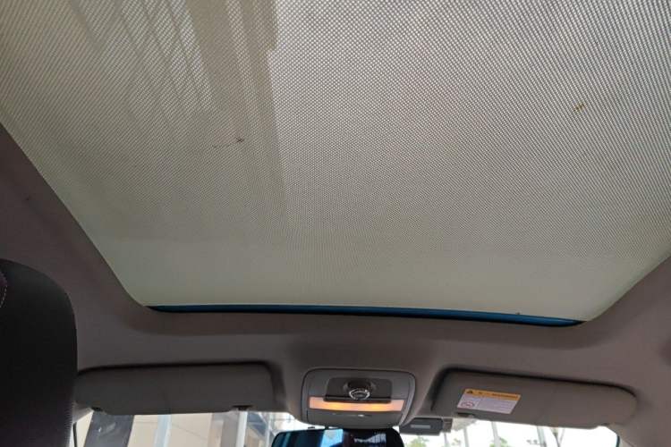 Used Roewe RX5 2016 20T Two-Wheel Drive Automatic Internet Smart Edition Headliner