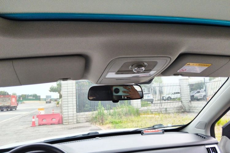 Used Roewe RX5 2016 20T Two-Wheel Drive Automatic Flagship Edition Headliner