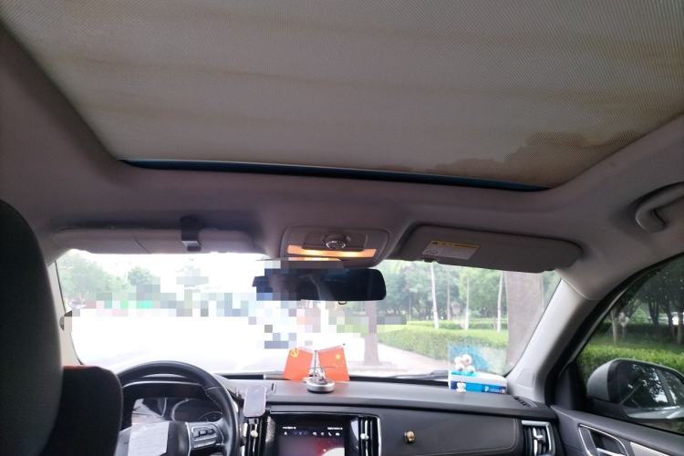 Used Roewe RX5 2016 20T Two-Wheel Drive Automatic Internet Smart Edition Headliner