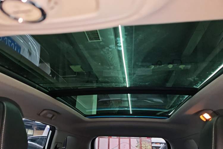 Used Roewe RX5 2016 20T Two-Wheel Drive Automatic Flagship Edition Headliner
