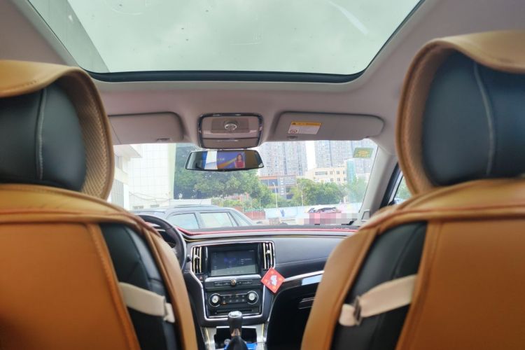 Used Roewe RX5 2016 20T Two-Wheel Drive Manual Flagship Edition Headliner