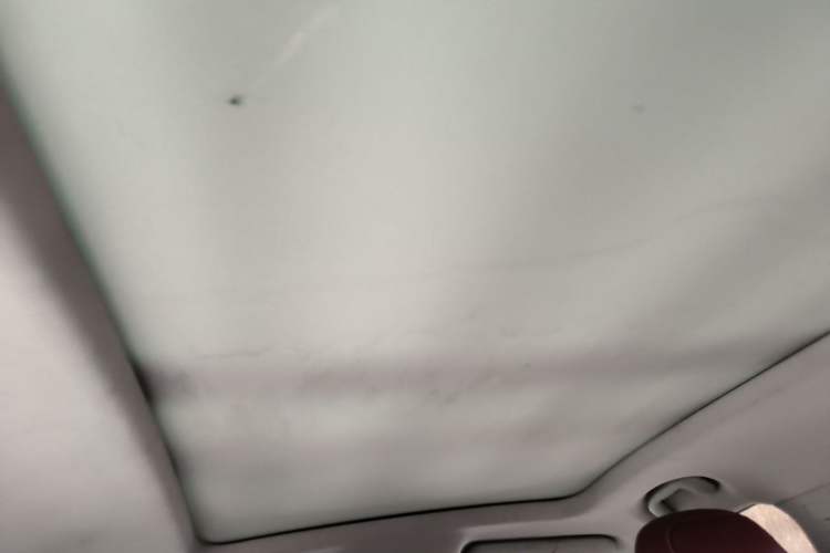 Used Roewe RX5 2016 30T Four-Wheel Drive Automatic Internet Smart Luxury Edition Headliner