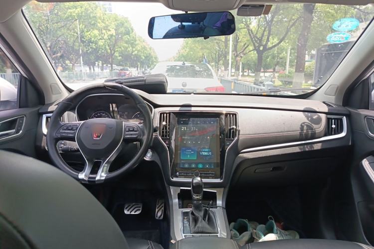 Used Roewe RX5 2016 20T Two-Wheel Drive Automatic Internet Smart Edition Headliner