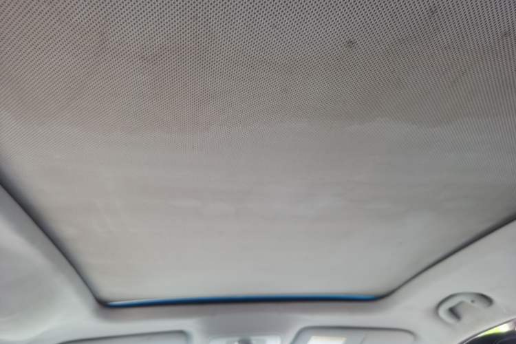 Used Roewe RX5 2016 20T Two-Wheel Drive Manual Flagship Edition Headliner
