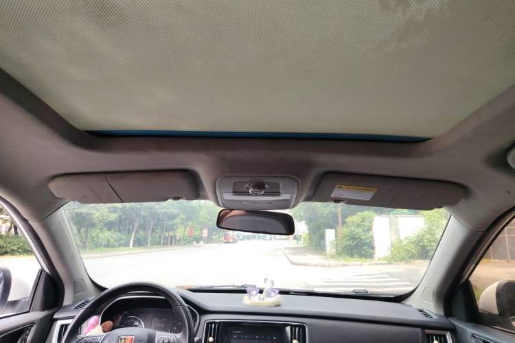 Used Roewe RX5 2016 20T Two-Wheel Drive Automatic Internet Smart Edition Headliner