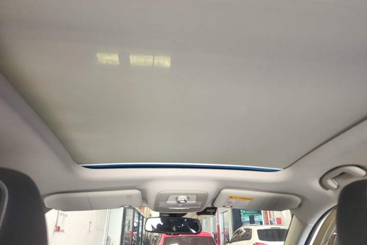 Used Roewe RX5 2016 30T Two-Wheel Drive Automatic Internet Smart Edition Headliner