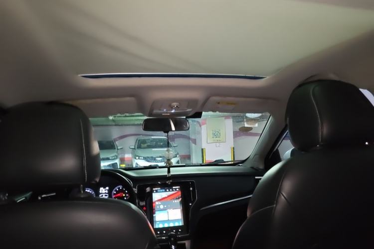 Used Roewe RX5 2016 20T Two-Wheel Drive Automatic Flagship Edition Headliner