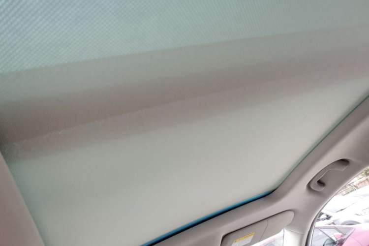 Used Roewe RX5 2016 20T Two-Wheel Drive Automatic Flagship Edition Headliner