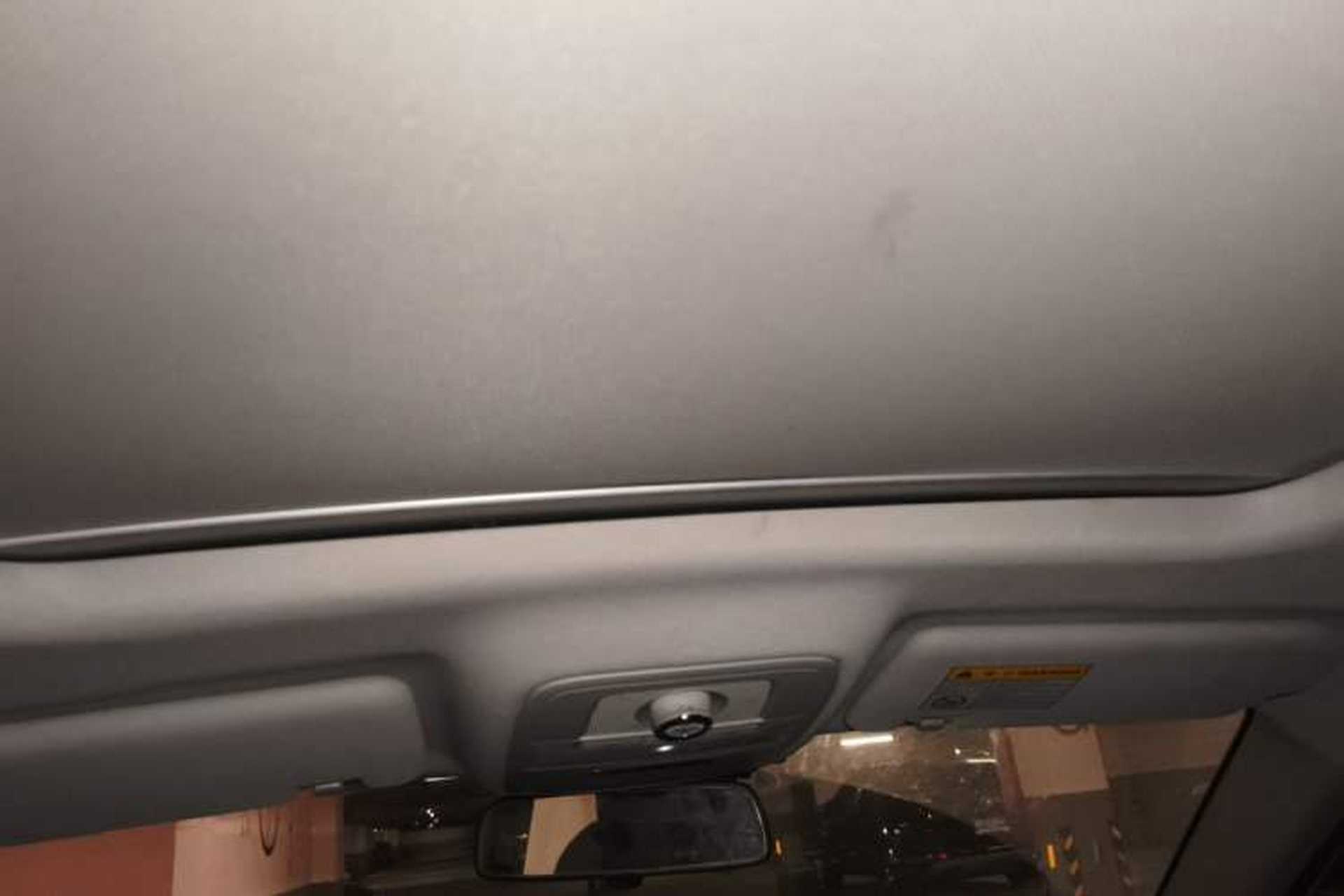 Used Roewe RX5 2016 20T Two-Wheel Drive Manual Flagship Edition Headliner