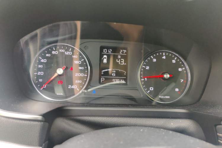 Used Roewe RX5 2016 20T Two-Wheel Drive Automatic Internet Smart Edition Instrument Cluster