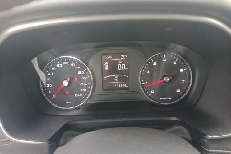 Used Roewe RX5 2016 20T Two-Wheel Drive Manual Transmission Internet Smart Edition Instrument Cluster