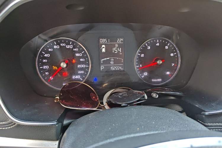Used Roewe RX5 2016 20T Two-Wheel Drive Automatic Internet Smart Edition Instrument Cluster