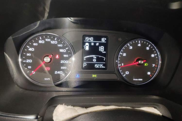 Used Roewe RX5 2016 20T Two-Wheel Drive Automatic Internet Smart Edition Instrument Cluster