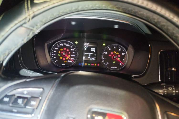 Used Roewe RX5 2016 20T Two-Wheel Drive Automatic Flagship Edition Instrument Cluster
