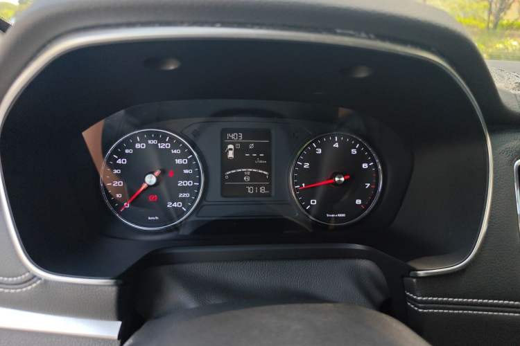 Used Roewe RX5 2016 20T Two-Wheel Drive Manual Flagship Edition Instrument Cluster