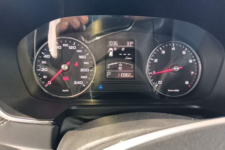 Used Roewe RX5 2016 20T Two-Wheel Drive Automatic Internet Smart Edition Instrument Cluster