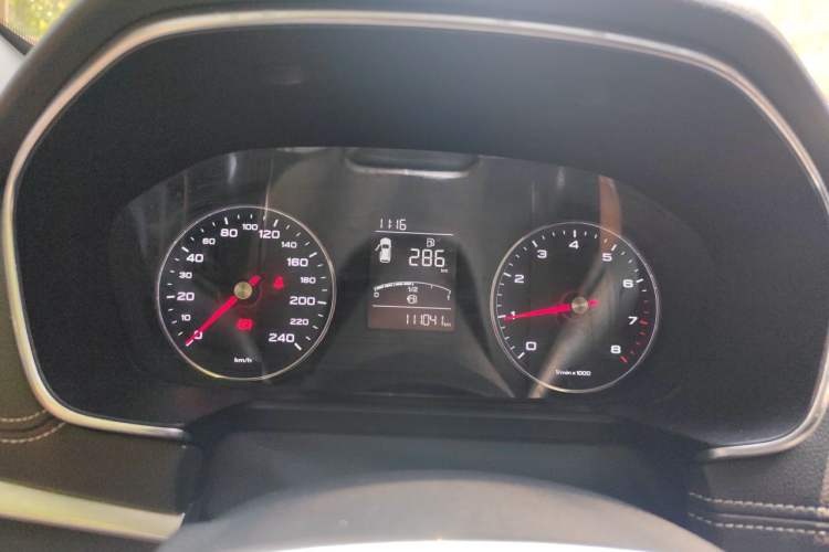 Used Roewe RX5 2016 20T Two-Wheel Drive Manual Flagship Edition Instrument Cluster