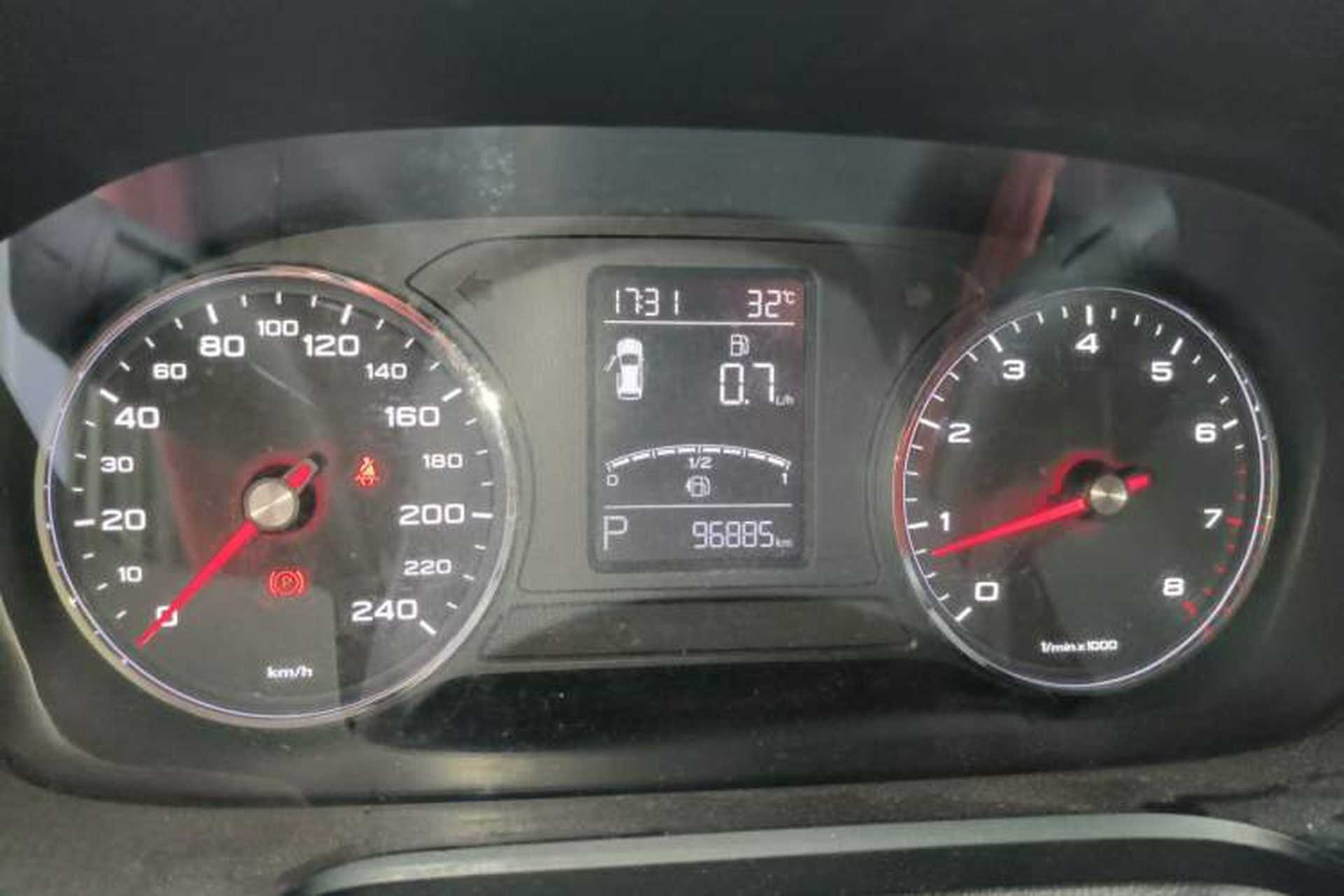 Used Roewe RX5 2016 20T Two-Wheel Drive Automatic Internet Smart Edition Instrument Cluster