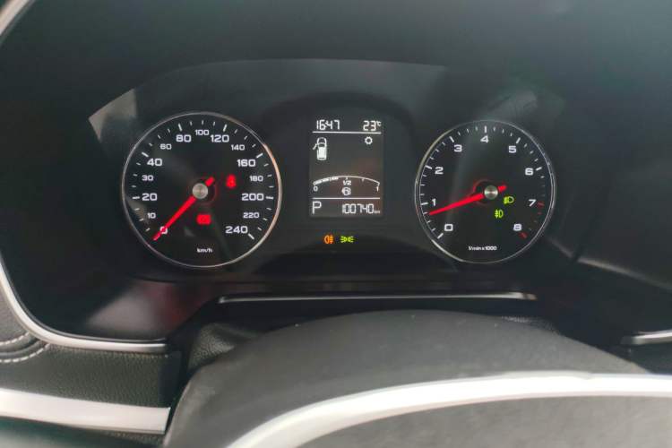 Used Roewe RX5 2016 20T Two-Wheel Drive Automatic Internet Smart Edition Instrument Cluster