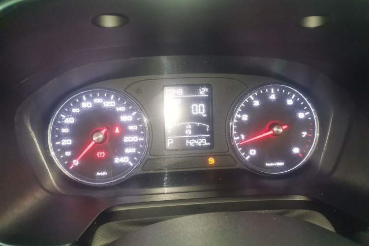Used Roewe RX5 2016 20T Two-Wheel Drive Automatic Internet Smart Edition Instrument Cluster