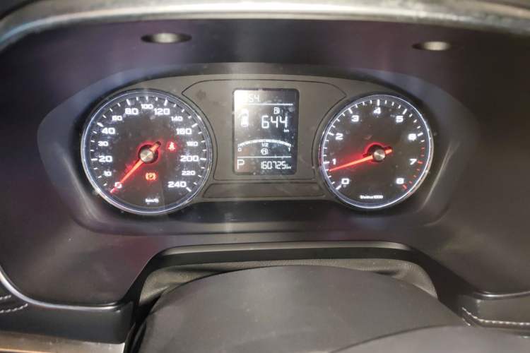 Used Roewe RX5 2016 20T Two-Wheel Drive Automatic Flagship Edition Instrument Cluster