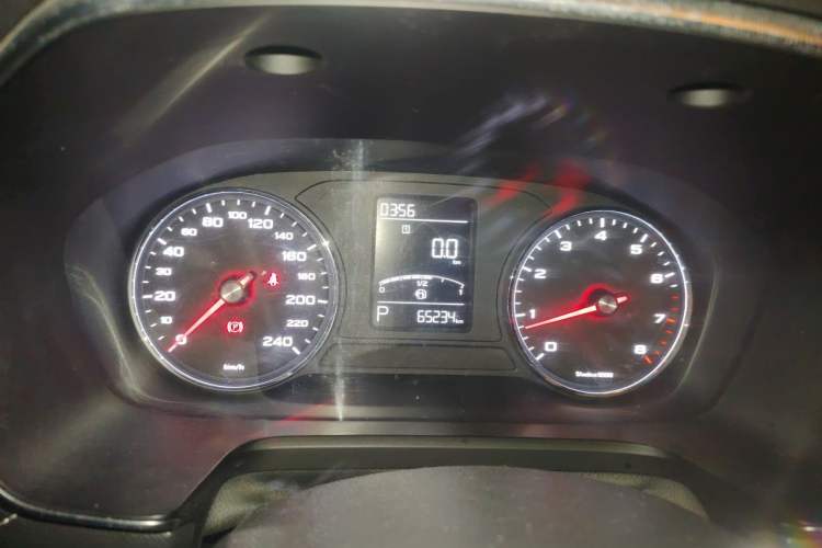 Used Roewe RX5 2016 20T Two-Wheel Drive Automatic Flagship Edition Instrument Cluster
