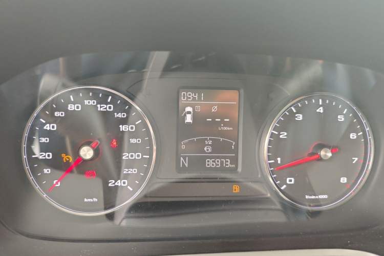 Used Roewe RX5 2016 20T Two-Wheel Drive Automatic Flagship Edition Instrument Cluster