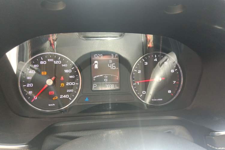 Used Roewe RX5 2016 20T Two-Wheel Drive Automatic Internet Smart Edition Instrument Cluster