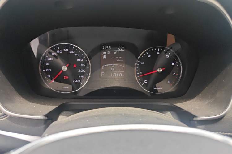 Used Roewe RX5 2016 20T Two-Wheel Drive Automatic Internet Smart Edition Instrument Cluster
