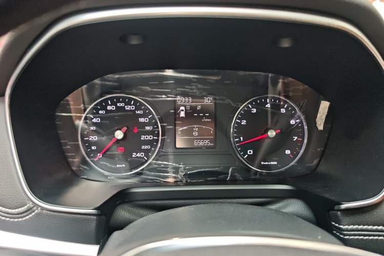 Used Roewe RX5 2016 20T Two-Wheel Drive Manual Transmission Internet Smart Edition Instrument Cluster