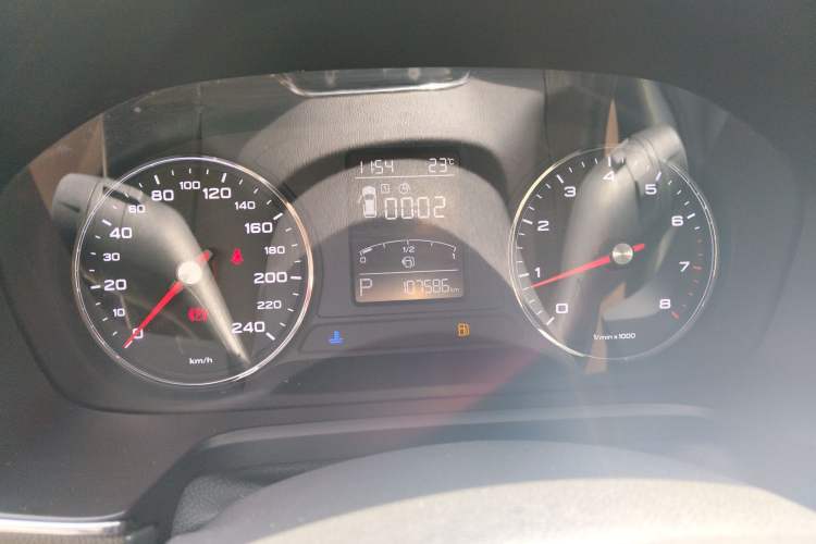 Used Roewe RX5 2016 20T Two-Wheel Drive Automatic Internet Smart Edition Instrument Cluster