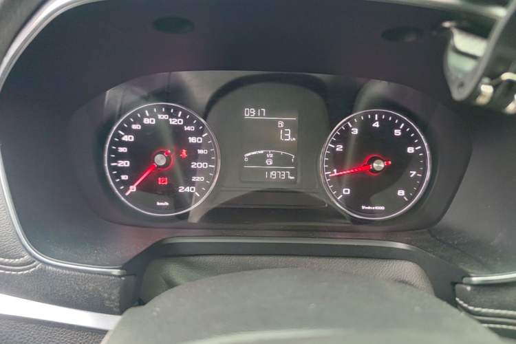 Used Roewe RX5 2016 20T Two-Wheel Drive Manual Flagship Edition Instrument Cluster