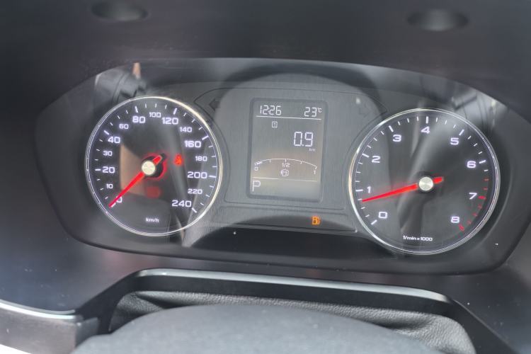 Used Roewe RX5 2016 20T Two-Wheel Drive Automatic Internet Smart Edition Instrument Cluster