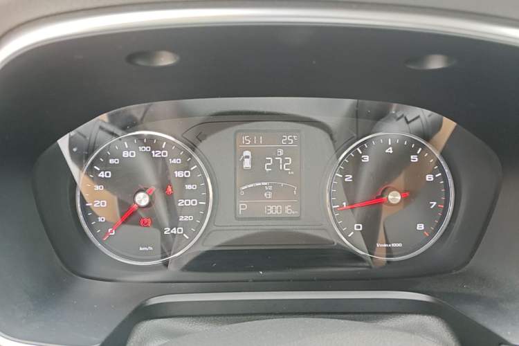 Used Roewe RX5 2016 20T Two-Wheel Drive Automatic Internet Smart Edition Instrument Cluster