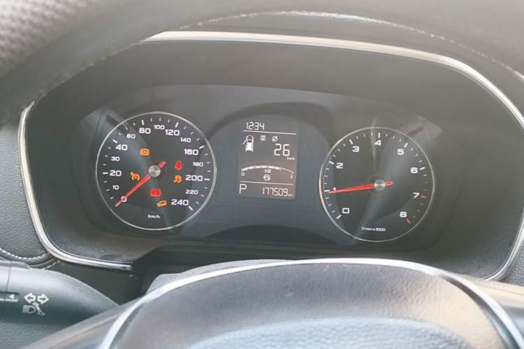 Used Roewe RX5 2016 20T Two-Wheel Drive Automatic Flagship Edition Instrument Cluster