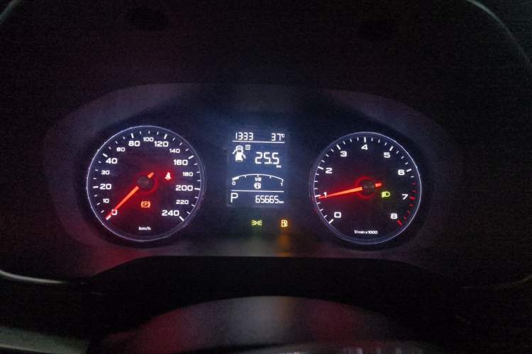 Used Roewe RX5 2016 20T Two-Wheel Drive Automatic Internet Smart Edition Instrument Cluster