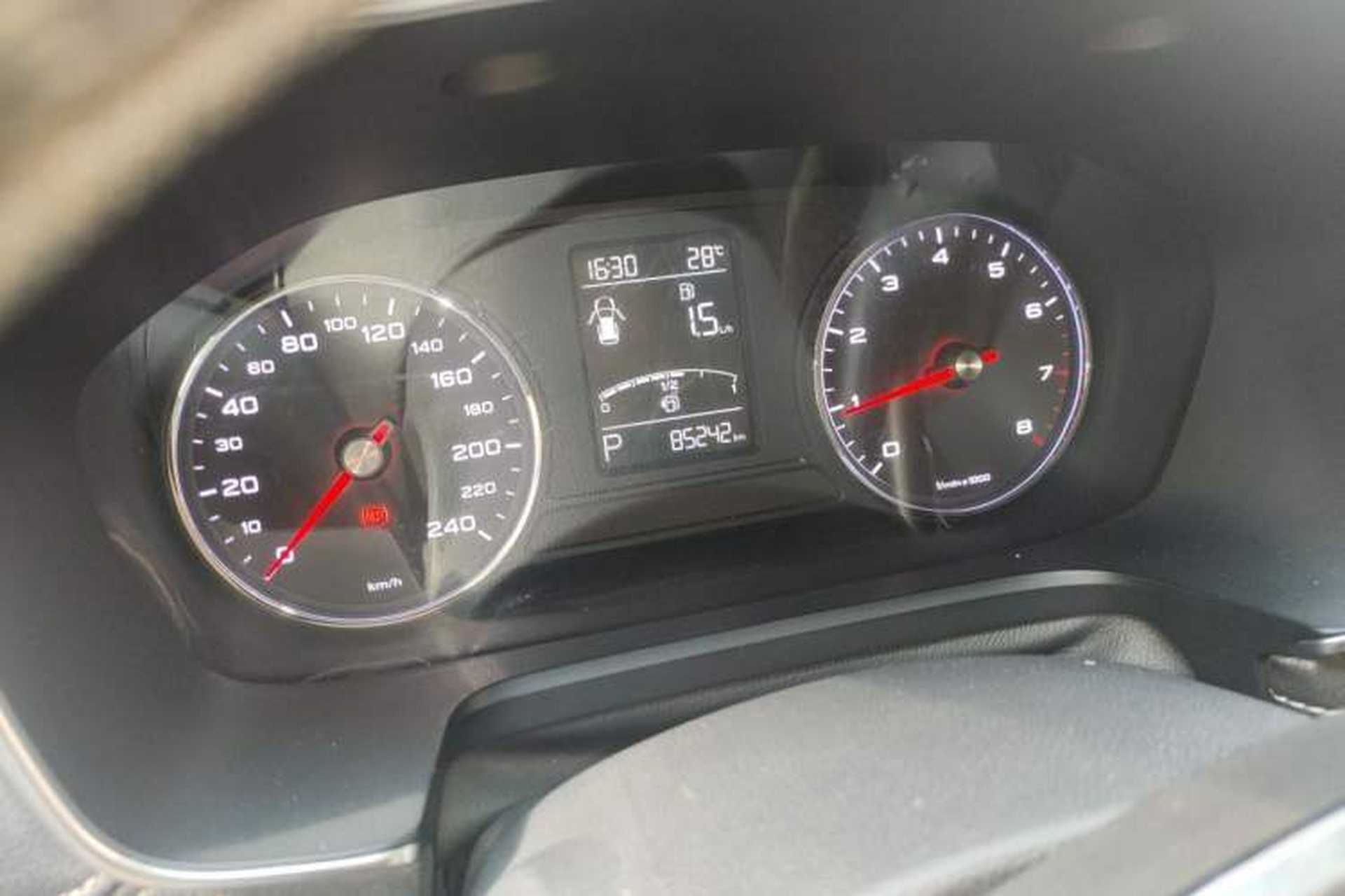 Used Roewe RX5 2016 20T Two-Wheel Drive Automatic Internet Smart Edition Instrument Cluster