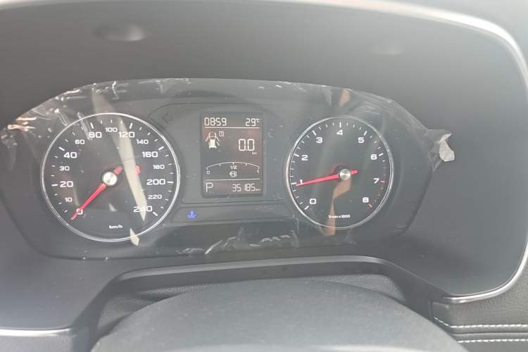 Used Roewe RX5 2016 20T Two-Wheel Drive Automatic Internet Smart Edition Instrument Cluster