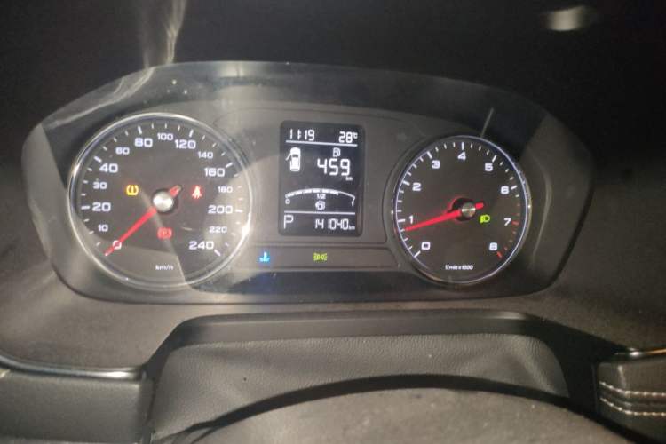 Used Roewe RX5 2016 20T Two-Wheel Drive Automatic Internet Smart Edition Instrument Cluster