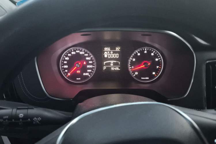 Used Roewe RX5 2016 20T Two-Wheel Drive Automatic Internet Smart Edition Instrument Cluster