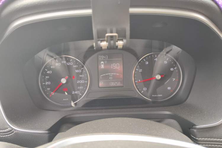 Used Roewe RX5 2016 20T Two-Wheel Drive Automatic Flagship Edition Instrument Cluster