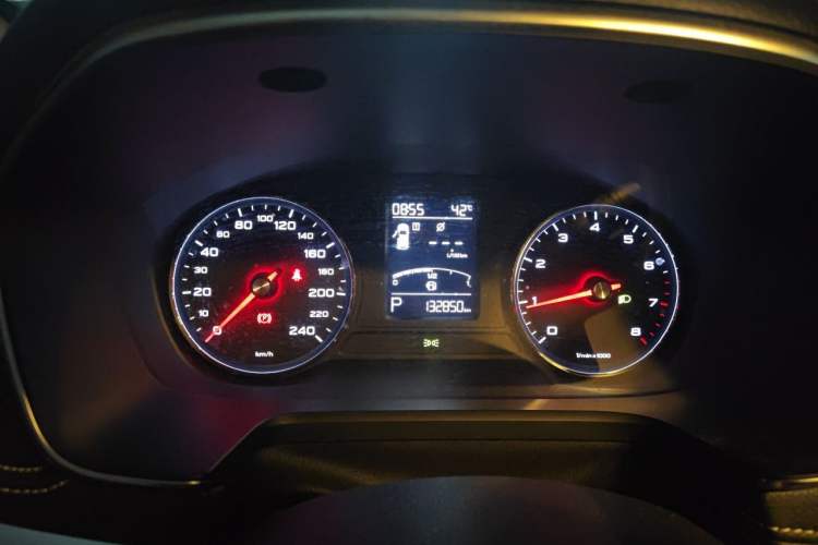 Used Roewe RX5 2016 20T Two-Wheel Drive Automatic Internet Smart Edition Instrument Cluster