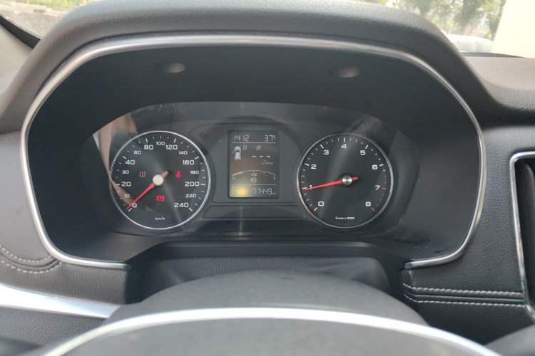 Used Roewe RX5 2016 20T Two-Wheel Drive Automatic Internet Smart Edition Instrument Cluster